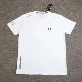 bajo camiseta de armadura  